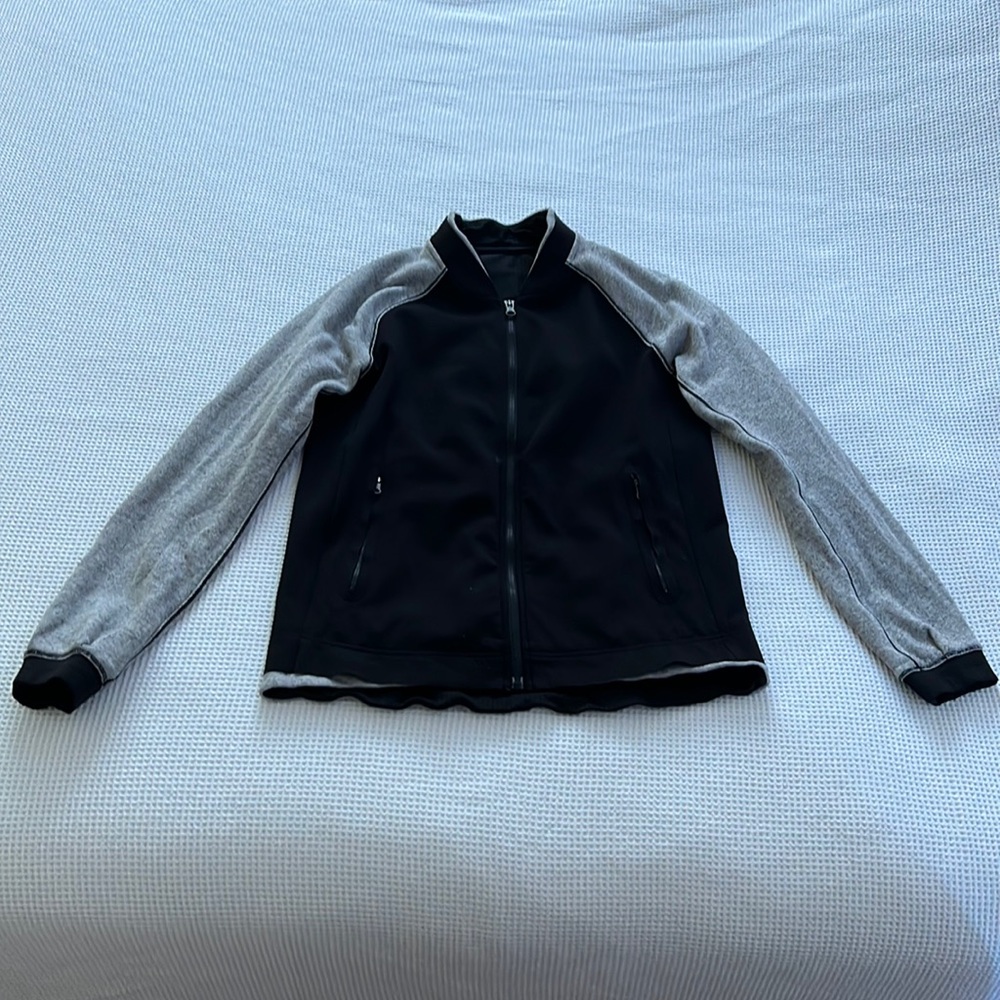 Lululemon Black Gray Sleeve Jacket